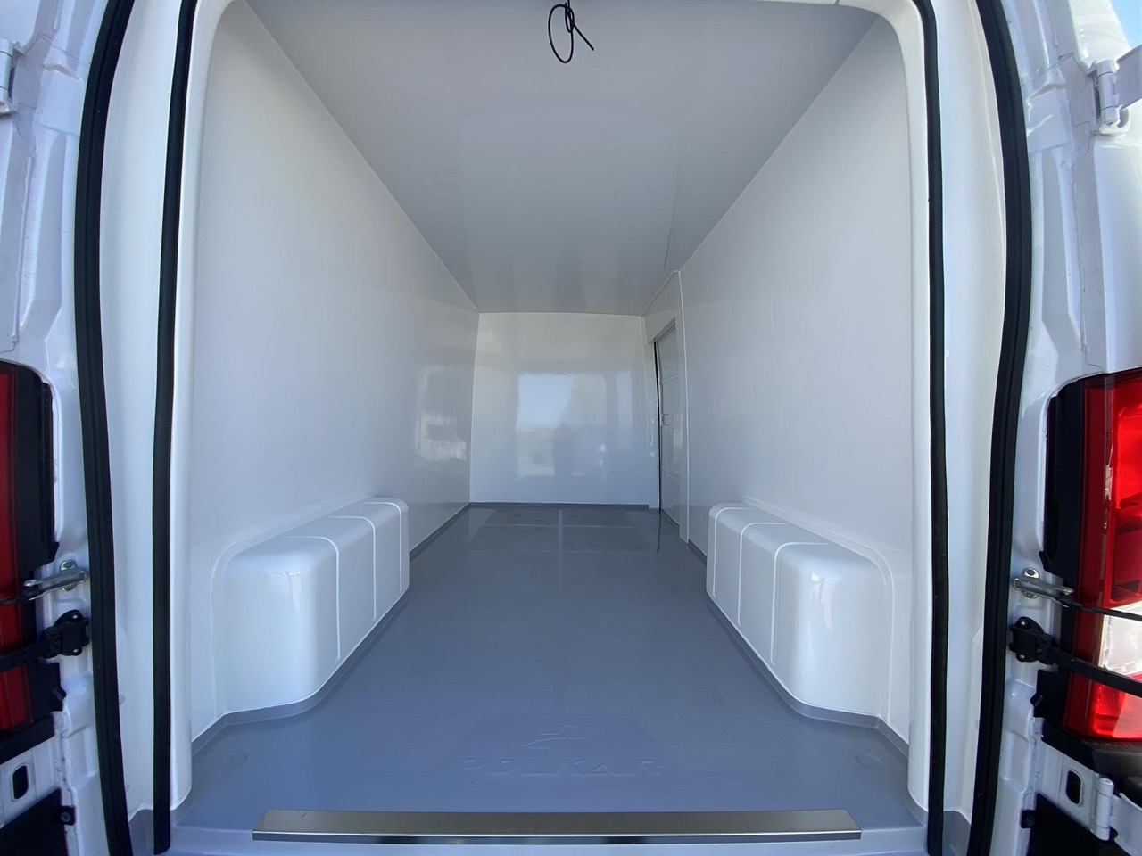FIAT SOFORT LIEFERBAR | DUCATO L3H2 140PS | TIEFKÜHLFAHRZEUG -20C + KONVEKTA TK 4022 12V-230V - Dostavno vozilo hladnjača: slika 4 FIAT SOFORT LIEFERBAR | DUCATO L3H2 140PS | TIEFKÜHLFAHRZEUG -20C + KONVEKTA TK 4022 12V-230V - Dostavno vozilo hladnjača: slika 4
