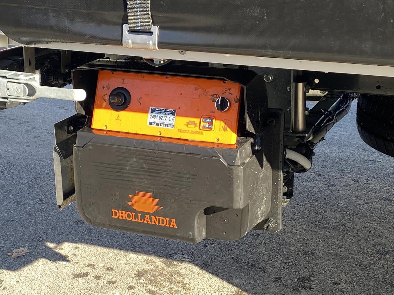 Dostavno vozilo sa ceradom novi IVECO DAILY 35S18HP  D30C | PRITSCHE PLANE + SCHLAFKABINE + LADERAMPE: slika 28