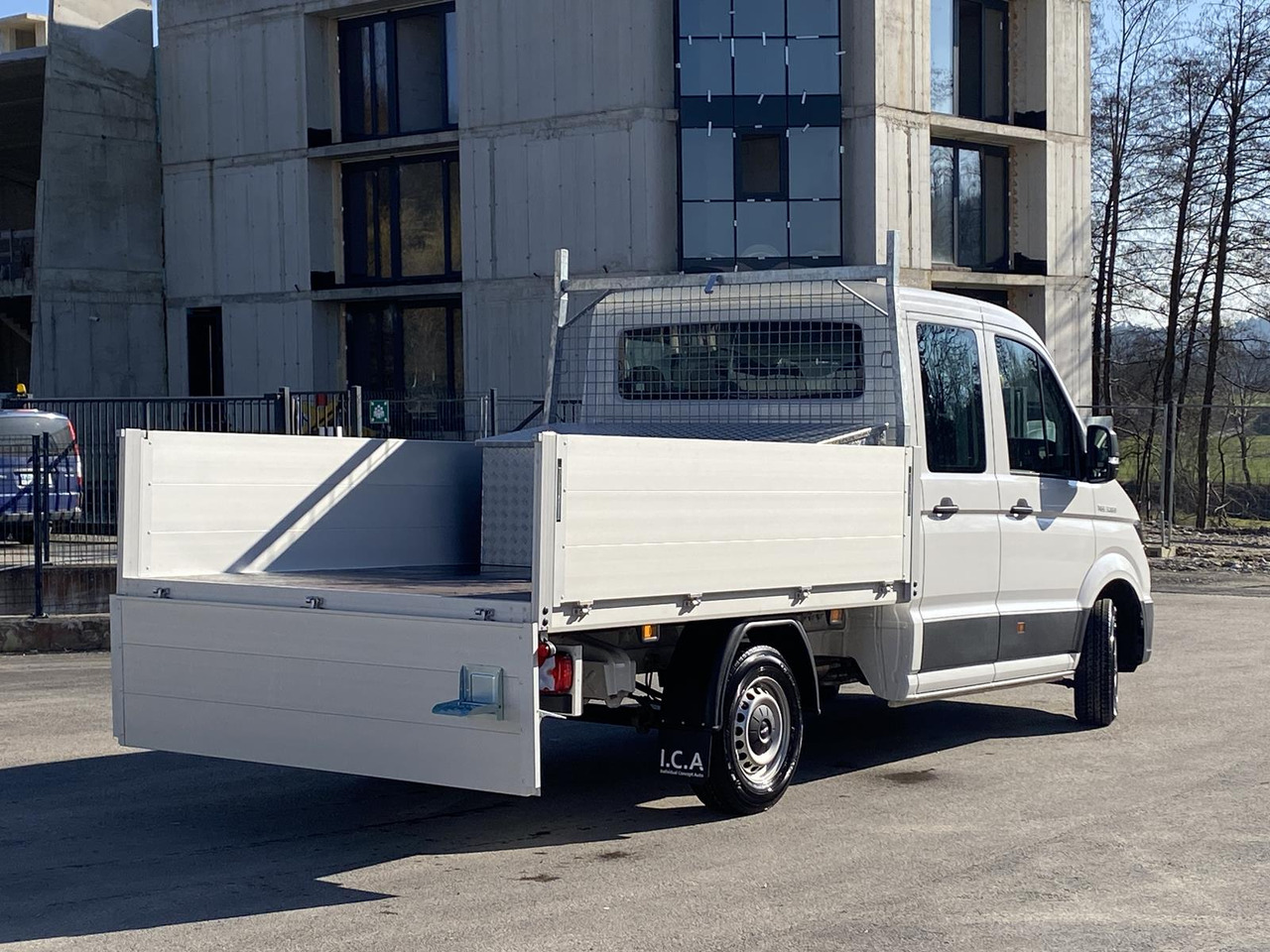 MAN TGE 3.180 DOKA 1+6 3640MM | OFFENE PRITSCHE + ALU KOFFER AUF DER PRITSCHE - Dostavno vozilo sa otvorenom sandukom: slika 1 MAN TGE 3.180 DOKA 1+6 3640MM | OFFENE PRITSCHE + ALU KOFFER AUF DER PRITSCHE - Dostavno vozilo sa otvorenom sandukom: slika 1