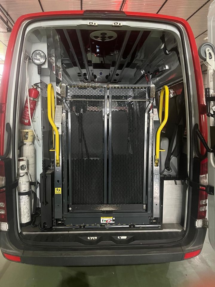 MERCEDES BENZ AMBULANCE FOR REDUCED MOBILITY PERSONS Sprinter 313 CDI(15 units) - Vozilo hitne pomoći: slika 3 MERCEDES BENZ AMBULANCE FOR REDUCED MOBILITY PERSONS Sprinter 313 CDI(15 units) - Vozilo hitne pomoći: slika 3