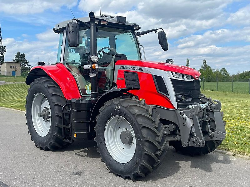 Massey Ferguson MF 6S145 Dyna-VT - Traktor: slika 2 Massey Ferguson MF 6S145 Dyna-VT - Traktor: slika 2