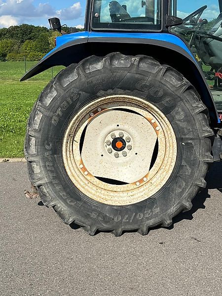 Traktor New Holland TS 115: slika 8