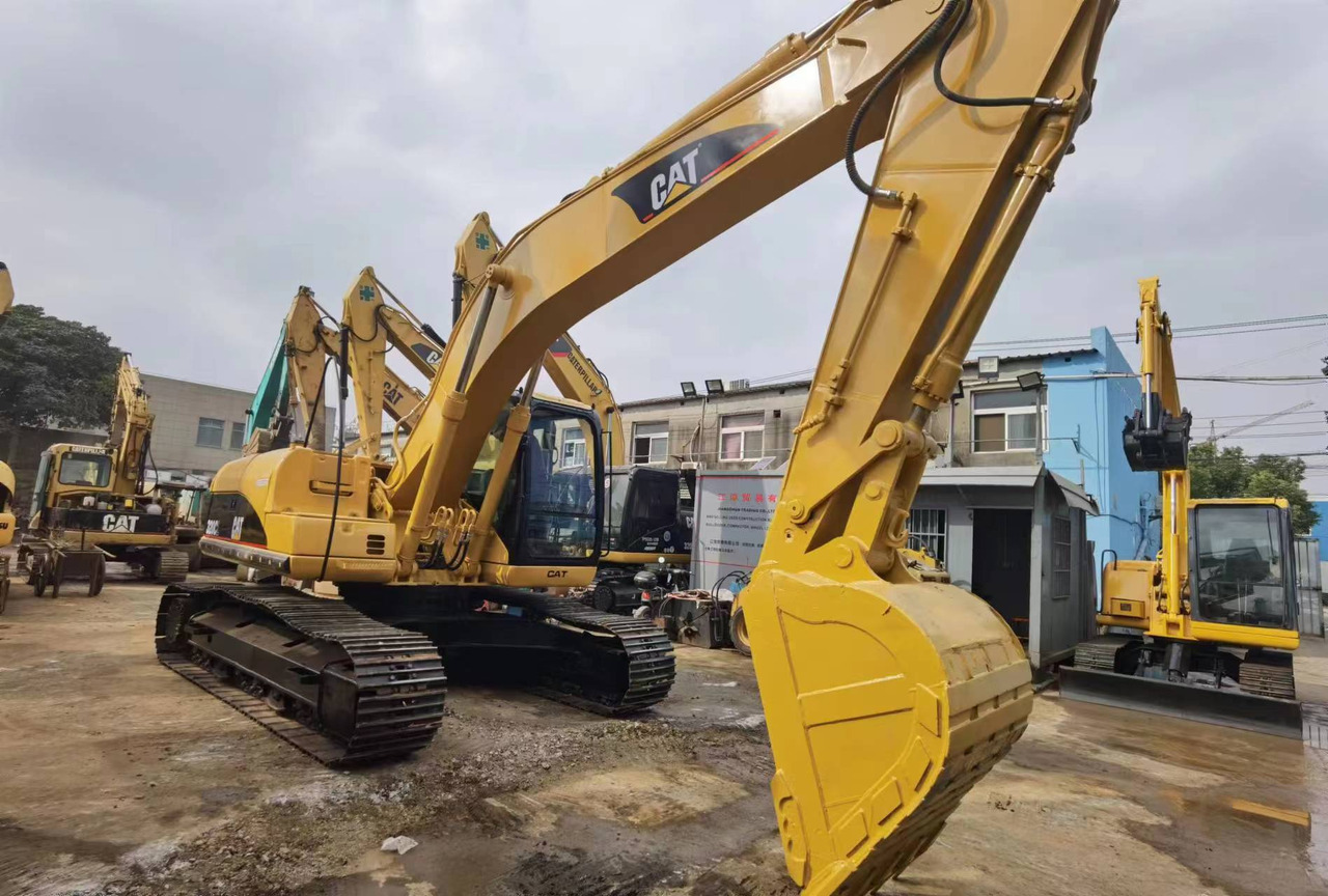 Caterpillar 320C 320CL 320BL Used Excavator CAT 320D 320D2 320GC 20 Ton Crawler Excavator - Bager guseničar: slika 3 Caterpillar 320C 320CL 320BL Used Excavator CAT 320D 320D2 320GC 20 Ton Crawler Excavator - Bager guseničar: slika 3