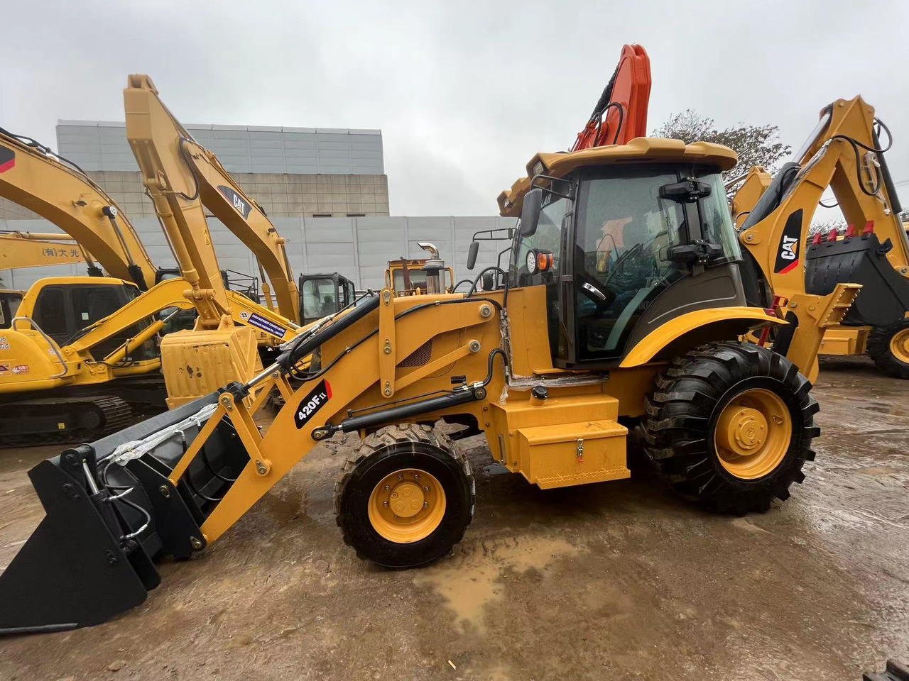 Caterpillar 420F Backhoe CAT 420F2 New or Used JCB 3CX 4CX Read to Ship - Bager utovarivač: slika 4 Caterpillar 420F Backhoe CAT 420F2 New or Used JCB 3CX 4CX Read to Ship - Bager utovarivač: slika 4
