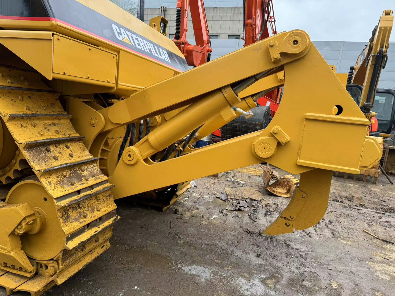 Caterpillar CAT D8R D8T D7H D7R D7G D7R D7E Used Bulldozer in Excellent Work Condition for Slae - Buldožer: slika 3 Caterpillar CAT D8R D8T D7H D7R D7G D7R D7E Used Bulldozer in Excellent Work Condition for Slae - Buldožer: slika 3