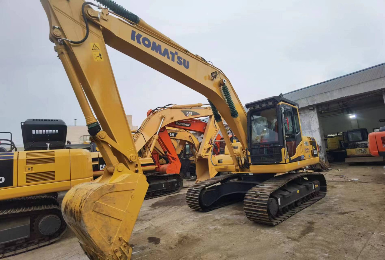 Komatsu PC200 PC210 PC220 Used Excavator Crawler Hydraulic High Quality Secondhand Excavator for Sale - Bager guseničar: slika 4 Komatsu PC200 PC210 PC220 Used Excavator Crawler Hydraulic High Quality Secondhand Excavator for Sale - Bager guseničar: slika 4