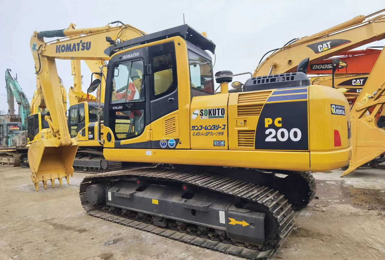 Komatsu PC200 PC210 PC220 Used Excavator Crawler Hydraulic High Quality Secondhand Excavator for Sale - Bager guseničar: slika 2 Komatsu PC200 PC210 PC220 Used Excavator Crawler Hydraulic High Quality Secondhand Excavator for Sale - Bager guseničar: slika 2