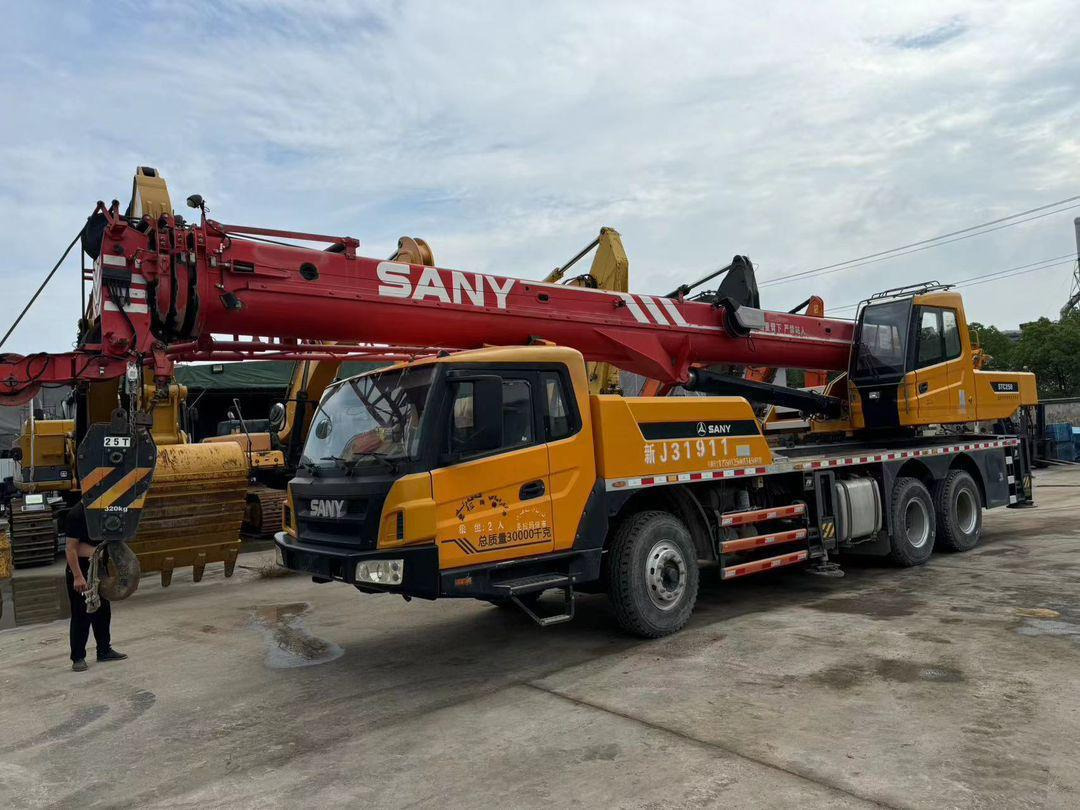 SANY 25 Ton Crane Truck Crane SANY STC250 QY50C STC750 STC1000 XCMG ZOOOMLION TADANO KOBELCO CRANES FOR SALE - Pokretni kran: slika 2 SANY 25 Ton Crane Truck Crane SANY STC250 QY50C STC750 STC1000 XCMG ZOOOMLION TADANO KOBELCO CRANES FOR SALE - Pokretni kran: slika 2