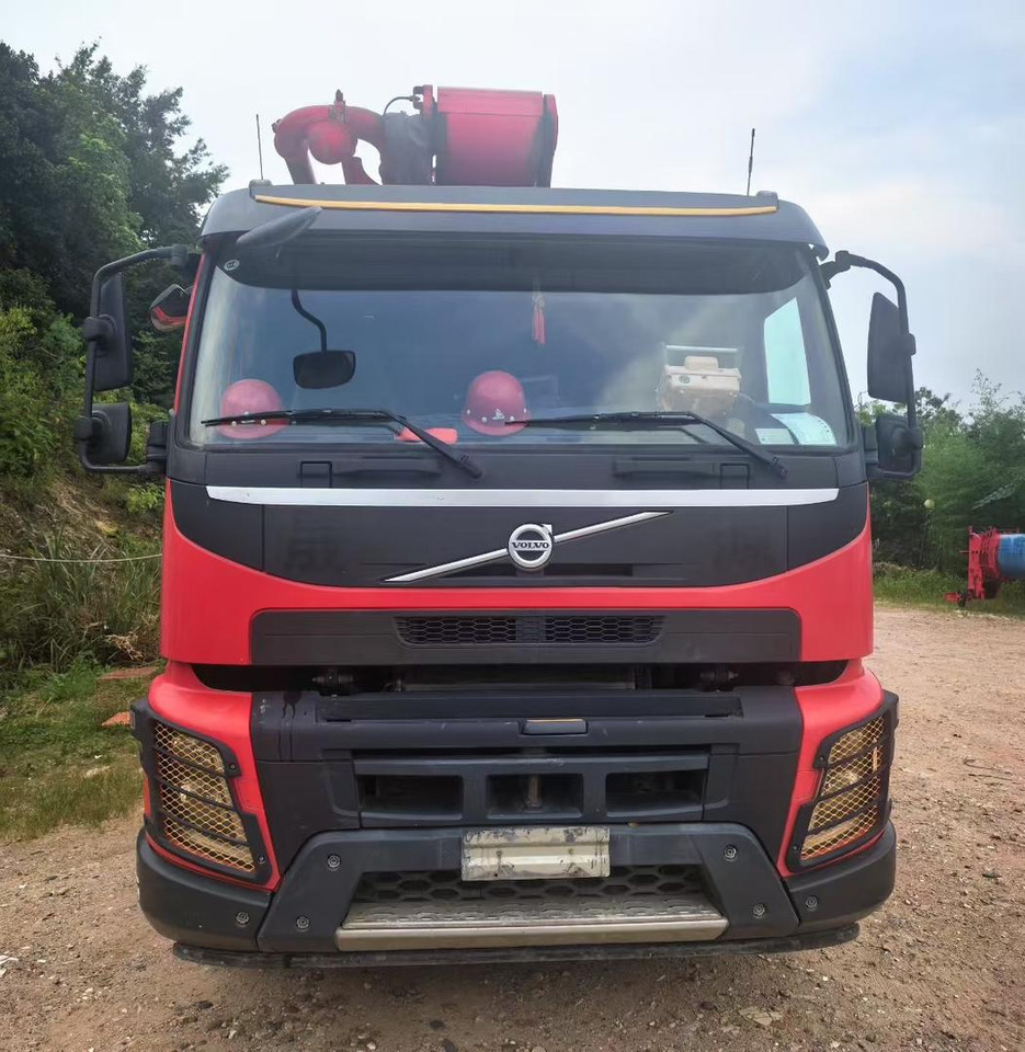 VOLVO 62 Meters Original Concrete Pump Truck Construction Machinery Cement Pumping Equipment Mounted Concrete Pump Truck - Oprema za beton: slika 3 VOLVO 62 Meters Original Concrete Pump Truck Construction Machinery Cement Pumping Equipment Mounted Concrete Pump Truck - Oprema za beton: slika 3