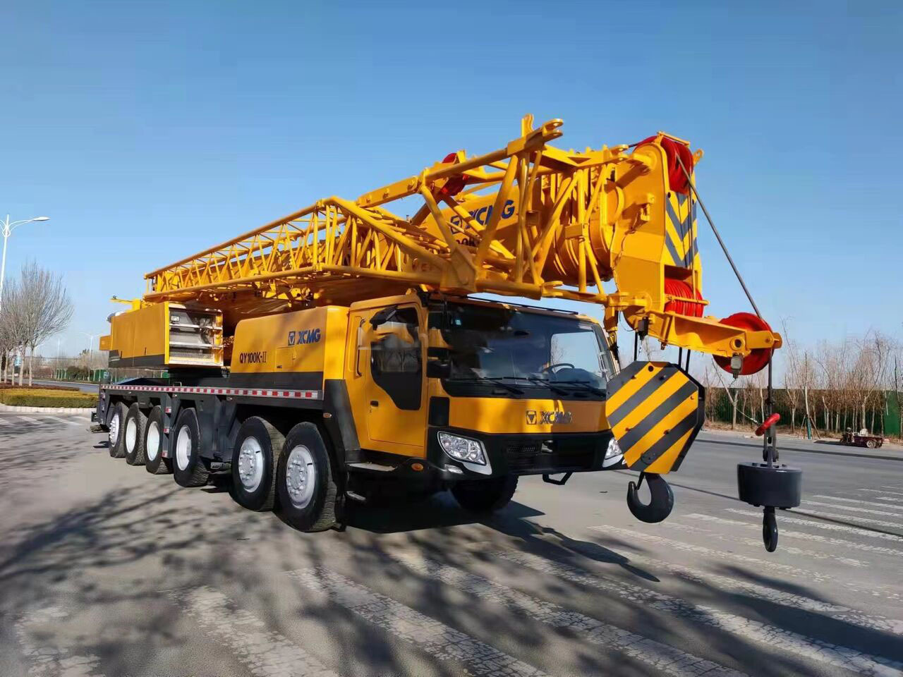 XCMG Truck Crane XCMG QY100K QY100K-II Telescopic Boom 100 Ton in Hight Quality for Sale - Pokretni kran: slika 1 XCMG Truck Crane XCMG QY100K QY100K-II Telescopic Boom 100 Ton in Hight Quality for Sale - Pokretni kran: slika 1