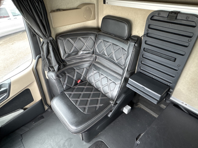 Mercedes-Benz Actros L-Gigaspacecabine 1845 LS Lowliner, Solostar Mirror cams , Leer , Euro 6 - Kamion sa golom šasijom i zatvorenom kabinom: slika 4 Mercedes-Benz Actros L-Gigaspacecabine 1845 LS Lowliner, Solostar Mirror cams , Leer , Euro 6 - Kamion sa golom šasijom i zatvorenom kabinom: slika 4