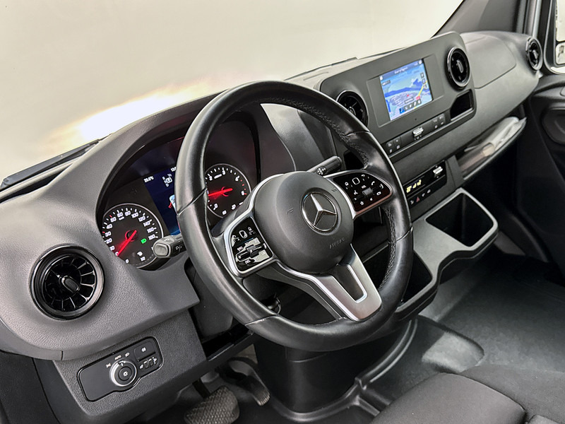 Mercedes-Benz Sprinter 315cdi L3H2 Navigatie Achteruitrijcamera Betimmering Apple Carplay/Android Auto - Furgon: slika 4 Mercedes-Benz Sprinter 315cdi L3H2 Navigatie Achteruitrijcamera Betimmering Apple Carplay/Android Auto - Furgon: slika 4