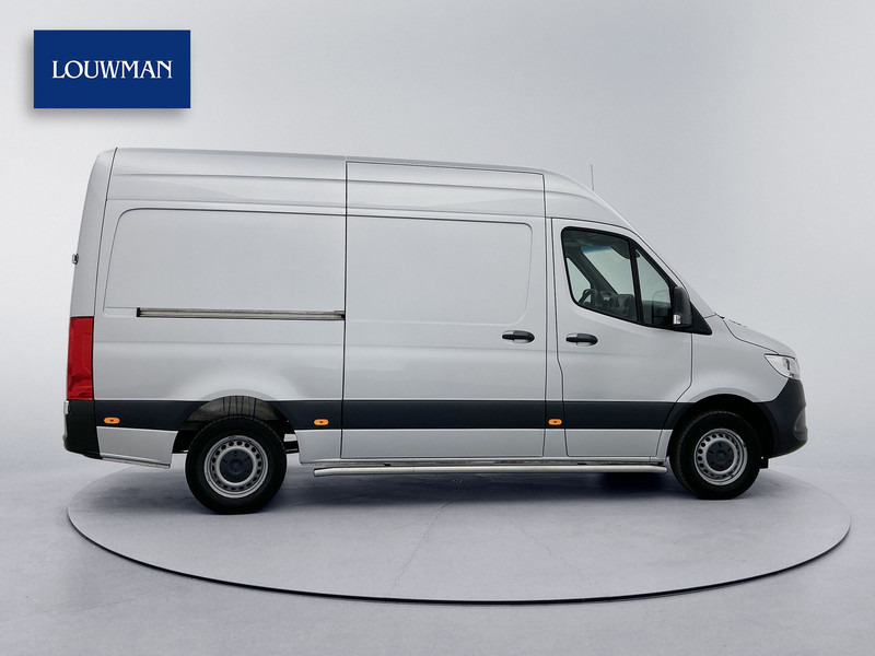 Mercedes-Benz Sprinter 316 2.2 CDI L2H2 Automaat 164pk Navigatie Geveerde stoel NAP Camera Betimmering Cruise control Euro 6 - Furgon: slika 4 Mercedes-Benz Sprinter 316 2.2 CDI L2H2 Automaat 164pk Navigatie Geveerde stoel NAP Camera Betimmering Cruise control Euro 6 - Furgon: slika 4