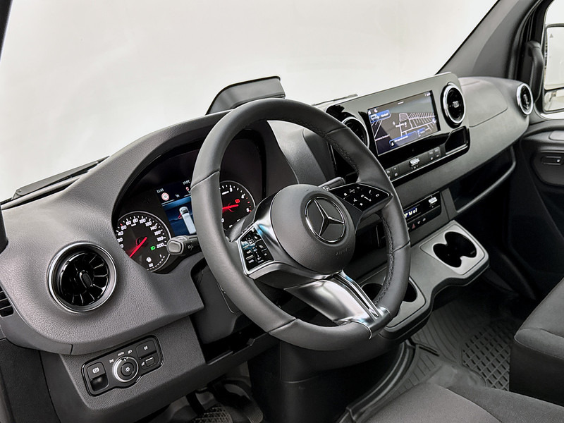 Mercedes-Benz Sprinter 317 1.9 CDI L4 Pro 3.5t trekhaak Navigatie Betimmering Parkeerpakket Stoel en stuurverwarming - Furgon: slika 5 Mercedes-Benz Sprinter 317 1.9 CDI L4 Pro 3.5t trekhaak Navigatie Betimmering Parkeerpakket Stoel en stuurverwarming - Furgon: slika 5