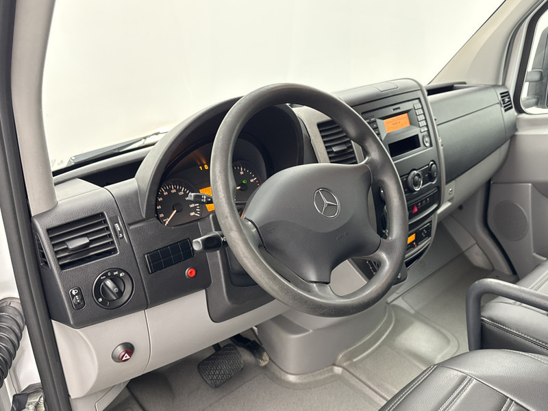 Mercedes-Benz Sprinter 516 2.2 CDI 432 Clixtar Bakwagen met Laadklep Automaat Cruise Control - Dostavno vozilo sa zatvorenim sandukom: slika 4 Mercedes-Benz Sprinter 516 2.2 CDI 432 Clixtar Bakwagen met Laadklep Automaat Cruise Control - Dostavno vozilo sa zatvorenim sandukom: slika 4