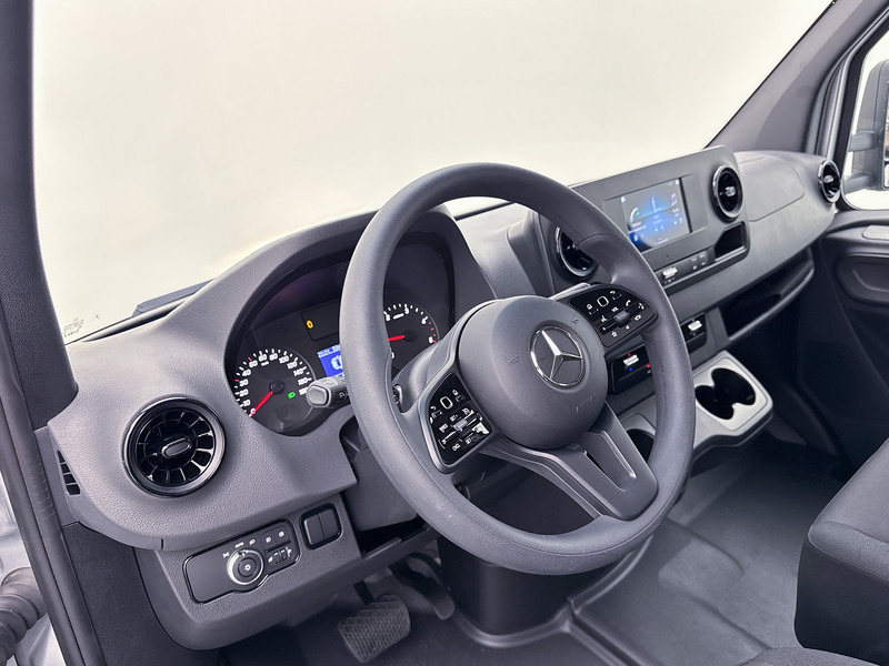 Mercedes-Benz Sprinter 517 1.9 CDI L3 RWD Bakwagen Dhollandia Laadklep 1000KG zilvergijs Zijdeur Cruise control - Dostavno vozilo sa zatvorenim sandukom: slika 5 Mercedes-Benz Sprinter 517 1.9 CDI L3 RWD Bakwagen Dhollandia Laadklep 1000KG zilvergijs Zijdeur Cruise control - Dostavno vozilo sa zatvorenim sandukom: slika 5