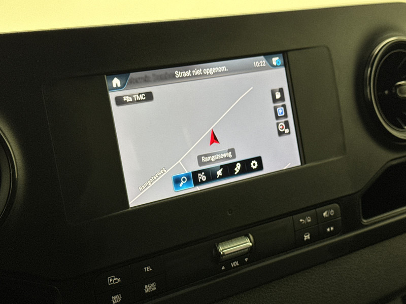 Furgon Mercedes-Benz Sprinter 519 3.0 CDI L3H2 V6 Led koplampen 360 camera systeem Trekhaak Navigatie Dubbel lucht: slika 6 Furgon Mercedes-Benz Sprinter 519 3.0 CDI L3H2 V6 Led koplampen 360 camera systeem Trekhaak Navigatie Dubbel lucht: slika 6