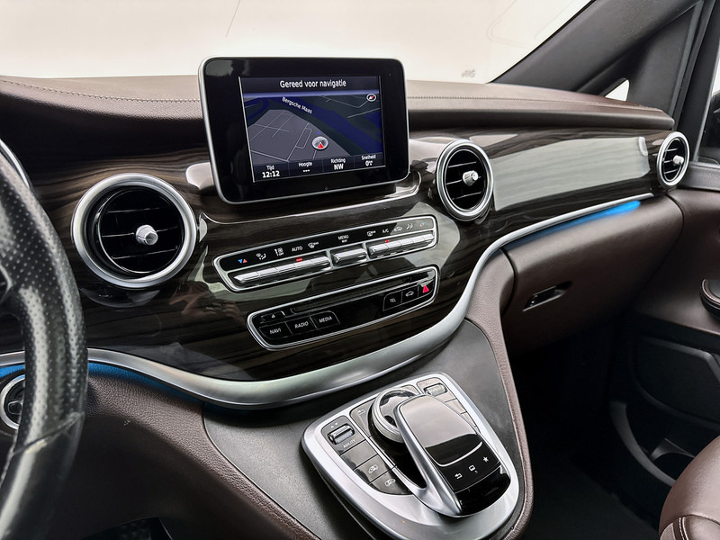 Mercedes-Benz V-Klasse 220d Lang Avantgarde Edition 8 Persoons incl. BPM Elektr schuifdeuren Nappa Leder Pano 8 zitplaatsen Geel kenteken - Minibus, Putnički kombi: slika 5 Mercedes-Benz V-Klasse 220d Lang Avantgarde Edition 8 Persoons incl. BPM Elektr schuifdeuren Nappa Leder Pano 8 zitplaatsen Geel kenteken - Minibus, Putnički kombi: slika 5