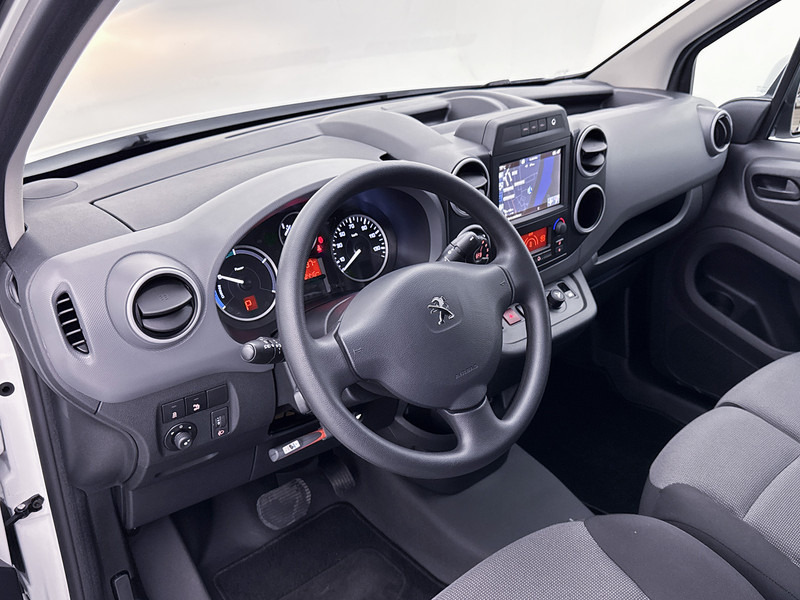Peugeot Partner Electric L1 Premium Navigatie Parkeersensoren Cruise Control - Mali kombi, Električno dostavno vozilo: slika 5 Peugeot Partner Electric L1 Premium Navigatie Parkeersensoren Cruise Control - Mali kombi, Električno dostavno vozilo: slika 5