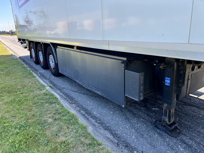 Kögel 3 - assige koeloplegger Carrier vector 1550 - Poluprikolica hladnjače: slika 4 Kögel 3 - assige koeloplegger Carrier vector 1550 - Poluprikolica hladnjače: slika 4