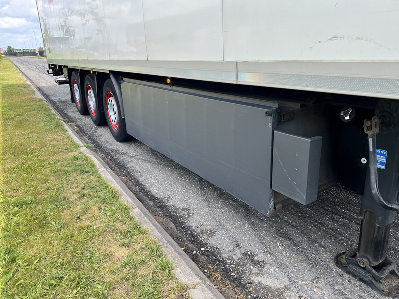 Kögel 3 - assige koeloplegger Carrier vector 1550 - Poluprikolica hladnjače: slika 4 Kögel 3 - assige koeloplegger Carrier vector 1550 - Poluprikolica hladnjače: slika 4