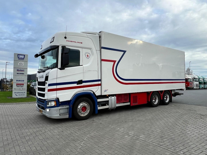 Scania S450 NGT 6x2 Koelwagen Retarder / Dhollandia / Bloenenmaat - Hladnjača: slika 1 Scania S450 NGT 6x2 Koelwagen Retarder / Dhollandia / Bloenenmaat - Hladnjača: slika 1