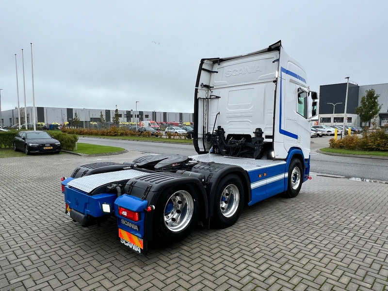 Scania R500 NGS 6x2 Trekker WB 2.95 / Retarder / 2x Tank / Special interior - Tegljač: slika 5 Scania R500 NGS 6x2 Trekker WB 2.95 / Retarder / 2x Tank / Special interior - Tegljač: slika 5