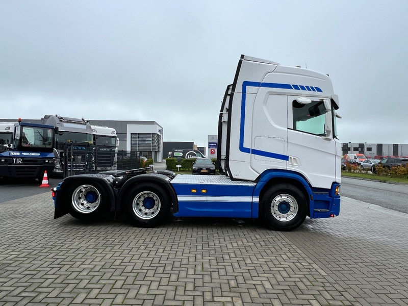 Scania R500 NGS 6x2 Trekker WB 2.95 / Retarder / 2x Tank / Special interior - Tegljač: slika 4 Scania R500 NGS 6x2 Trekker WB 2.95 / Retarder / 2x Tank / Special interior - Tegljač: slika 4