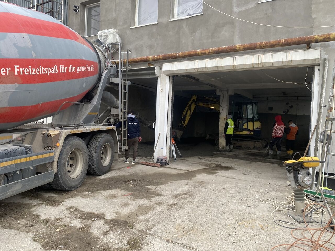 CIFA - Poluprikolica mikser: slika 2 CIFA - Poluprikolica mikser: slika 2