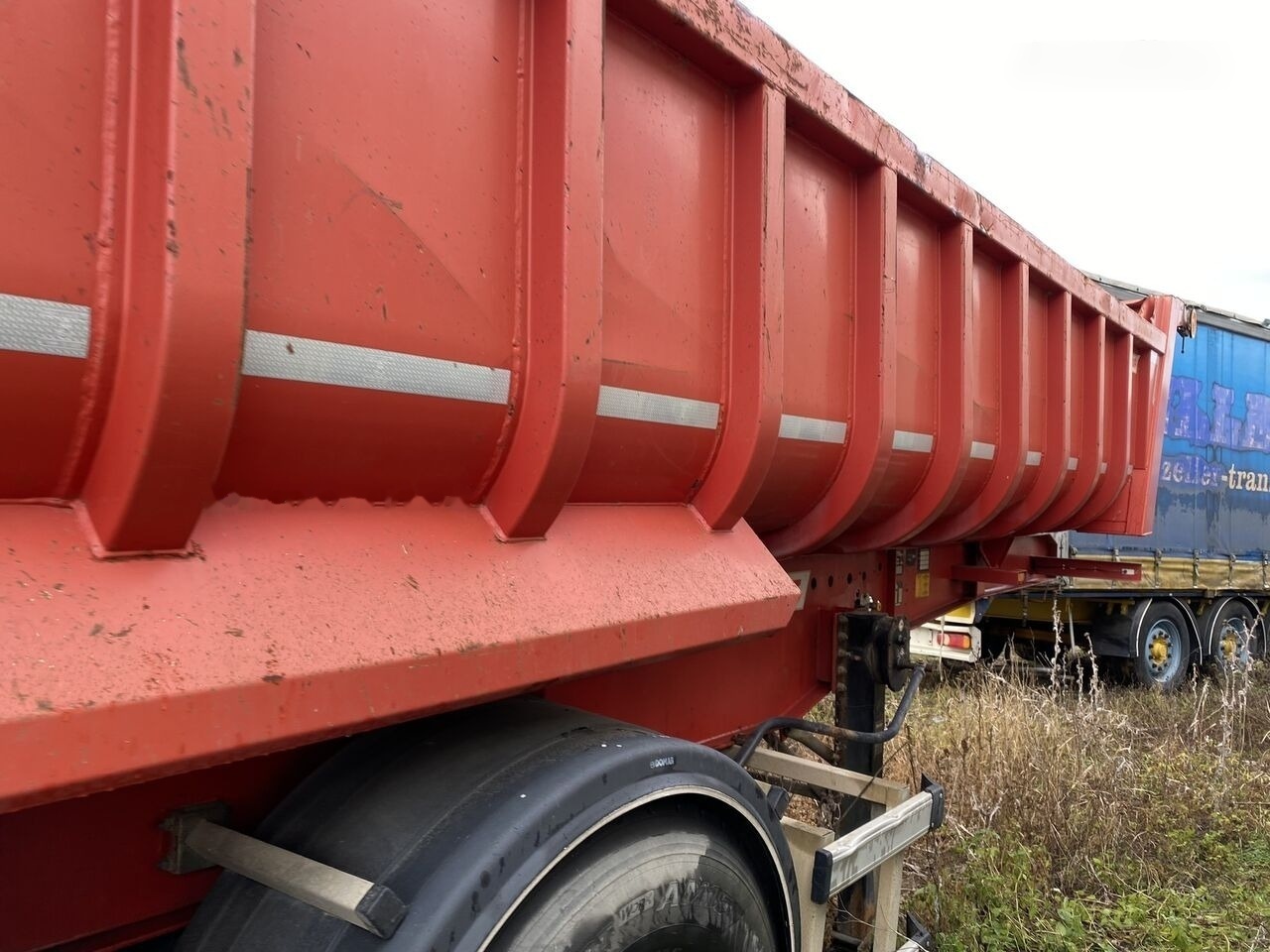 Fruehauf Semiremorca basculabila Aluminiu Agregate PV 6.28 T /// 2 PIECE - Poluprikolica istovarivača: slika 4 Fruehauf Semiremorca basculabila Aluminiu Agregate PV 6.28 T /// 2 PIECE - Poluprikolica istovarivača: slika 4