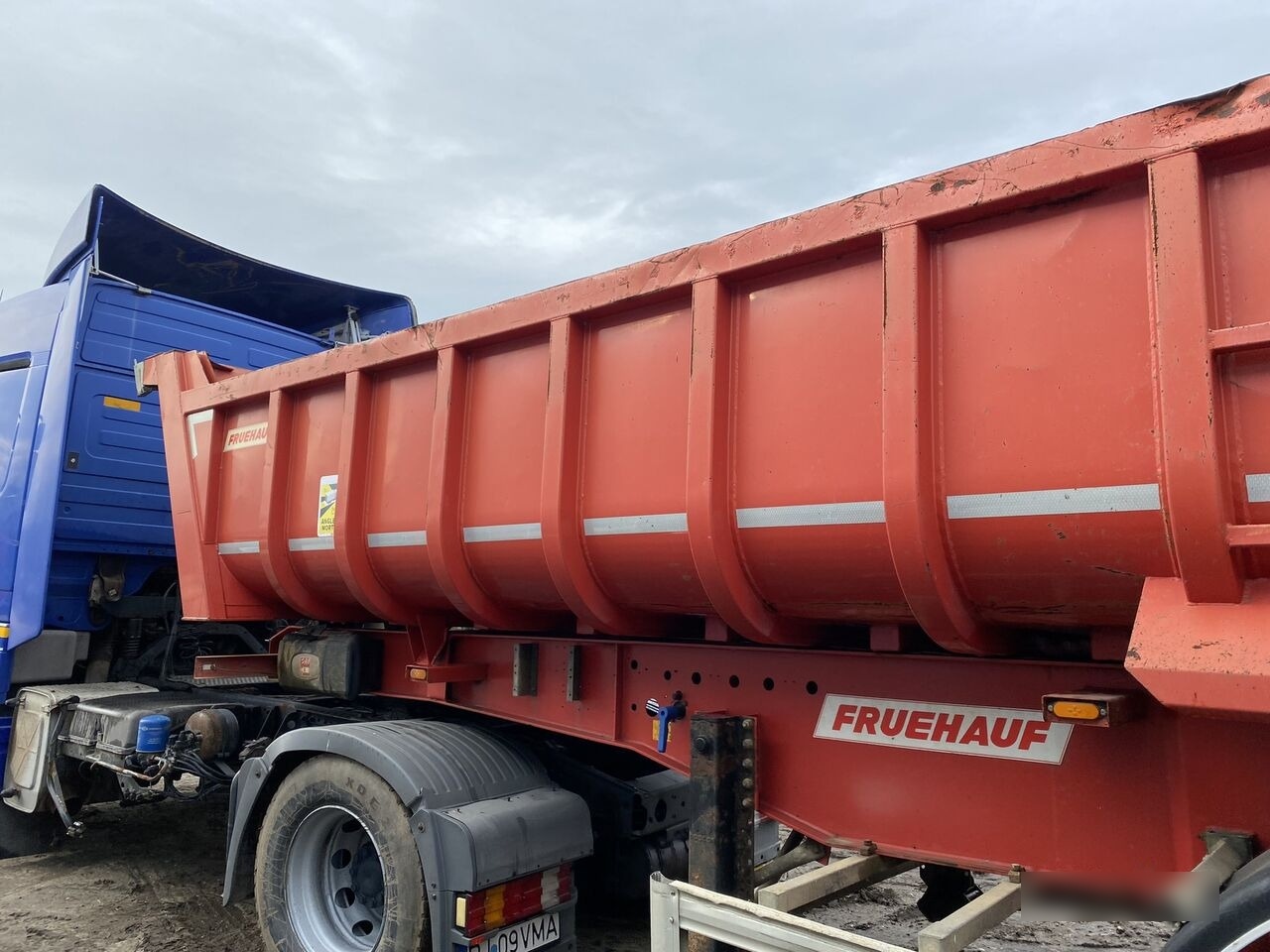 Fruehauf Semiremorca basculabila Aluminiu Agregate PV 6.28 T /// 2 PIECE - Poluprikolica istovarivača: slika 5 Fruehauf Semiremorca basculabila Aluminiu Agregate PV 6.28 T /// 2 PIECE - Poluprikolica istovarivača: slika 5