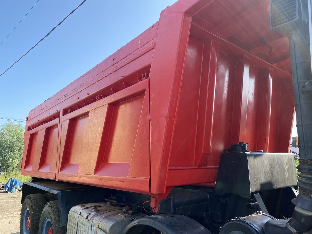 Hyva Bena 8x4 cu semisasiu , cilindru basculare si rezervor ulei hidr - Promenjivo telo istovarivača: slika 2 Hyva Bena 8x4 cu semisasiu , cilindru basculare si rezervor ulei hidr - Promenjivo telo istovarivača: slika 2