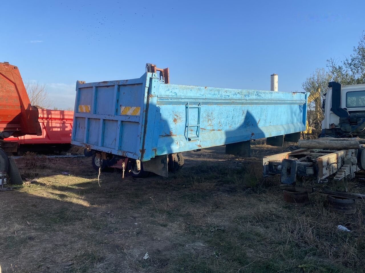 Hyva bena originala DAF 8x4 cu semisasiu si cilindru basculare - Promenjivo telo istovarivača: slika 1 Hyva bena originala DAF 8x4 cu semisasiu si cilindru basculare - Promenjivo telo istovarivača: slika 1