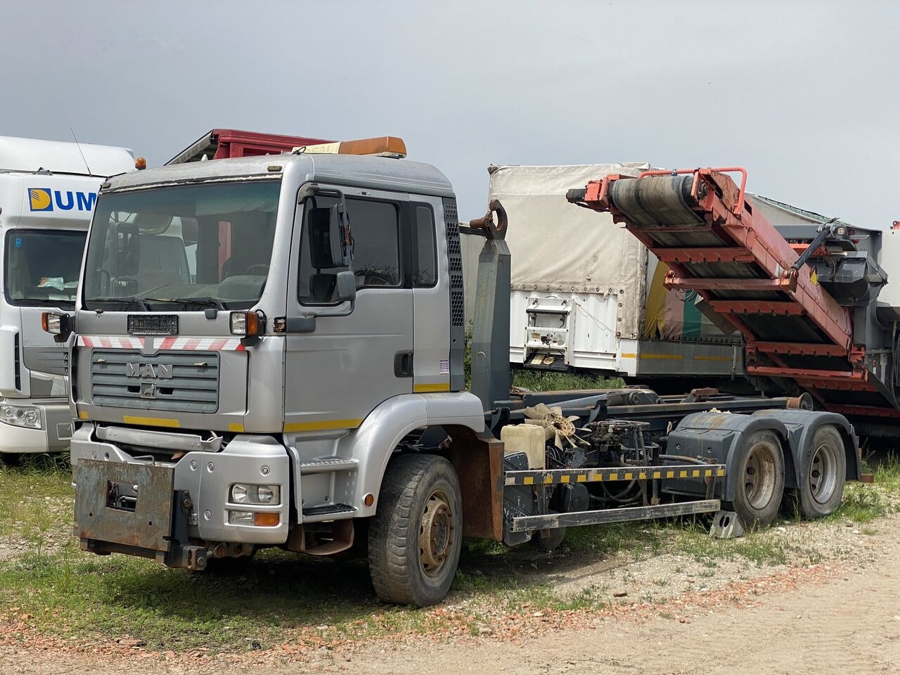 MAN TGA 6x4 Euro 3 AbrollKipper - Kamion sa golom šasijom i zatvorenom kabinom: slika 1 MAN TGA 6x4 Euro 3 AbrollKipper - Kamion sa golom šasijom i zatvorenom kabinom: slika 1