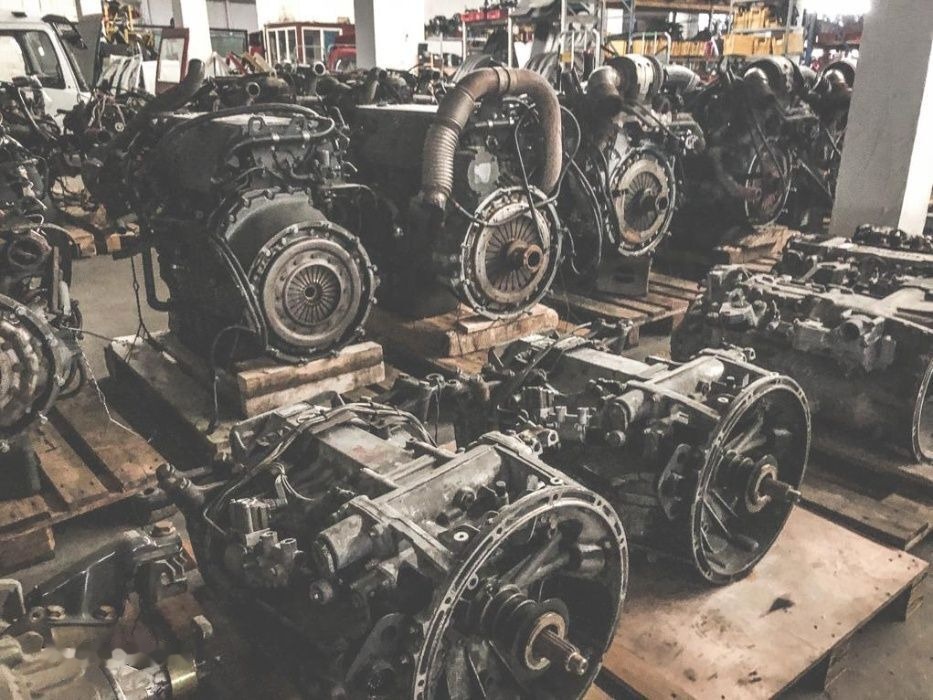 Motor Mercedes Actros / Axor din dezmembrari V6 , V8 , 6 Linie - Motor za Kamion: slika 1 Motor Mercedes Actros / Axor din dezmembrari V6 , V8 , 6 Linie - Motor za Kamion: slika 1
