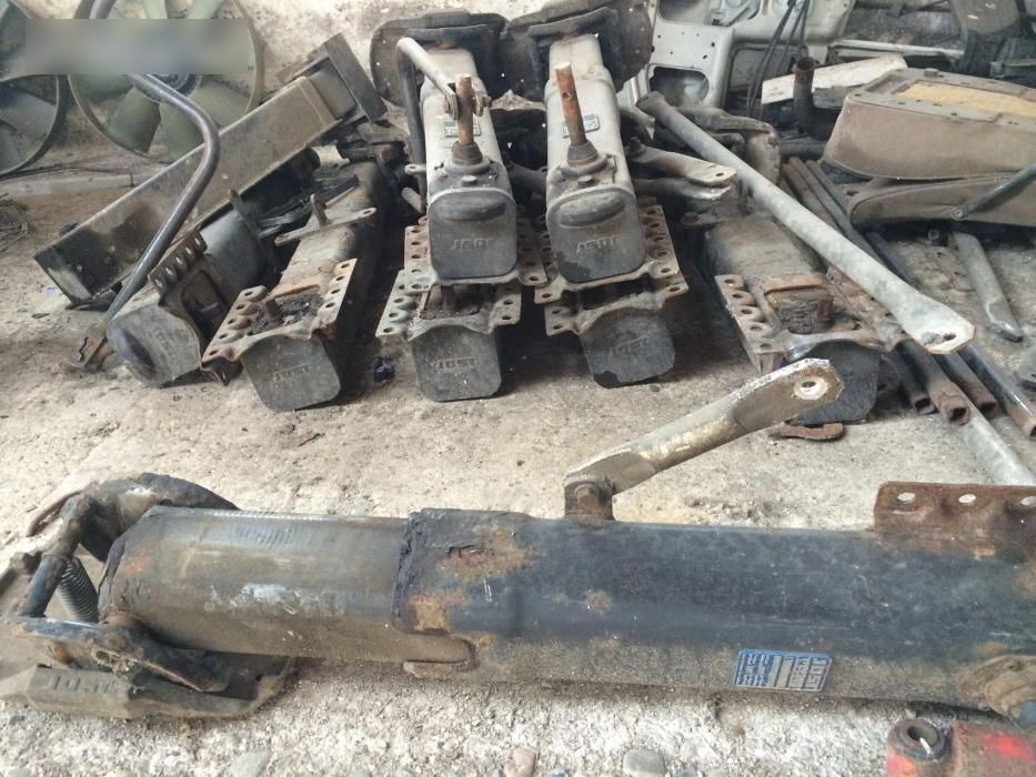 Picioare semiremorca - Karoserija i eksterijer za Prikolica: slika 4 Picioare semiremorca - Karoserija i eksterijer za Prikolica: slika 4