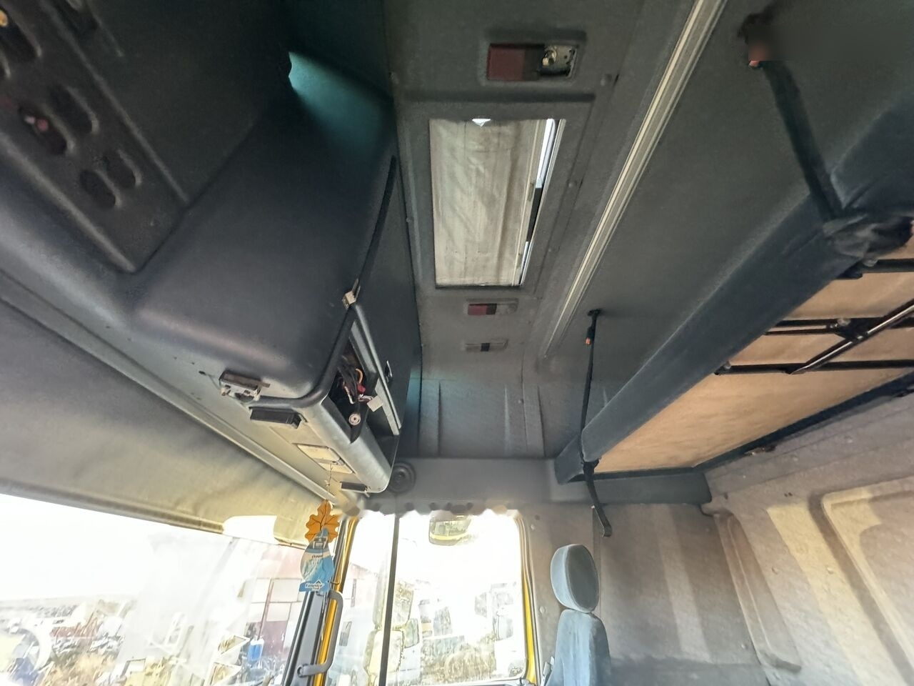 DAF XF95 430 ATI RETARDER EXPORT DAF XF95 430 ATI RETARDER EXPORT: slika 17 DAF XF95 430 ATI RETARDER EXPORT DAF XF95 430 ATI RETARDER EXPORT: slika 17