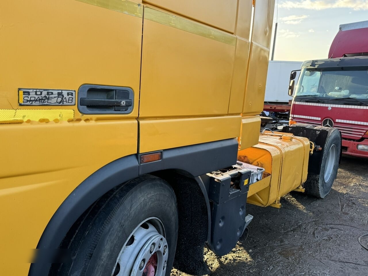 DAF XF95 430 ATI RETARDER EXPORT DAF XF95 430 ATI RETARDER EXPORT: slika 13 DAF XF95 430 ATI RETARDER EXPORT DAF XF95 430 ATI RETARDER EXPORT: slika 13