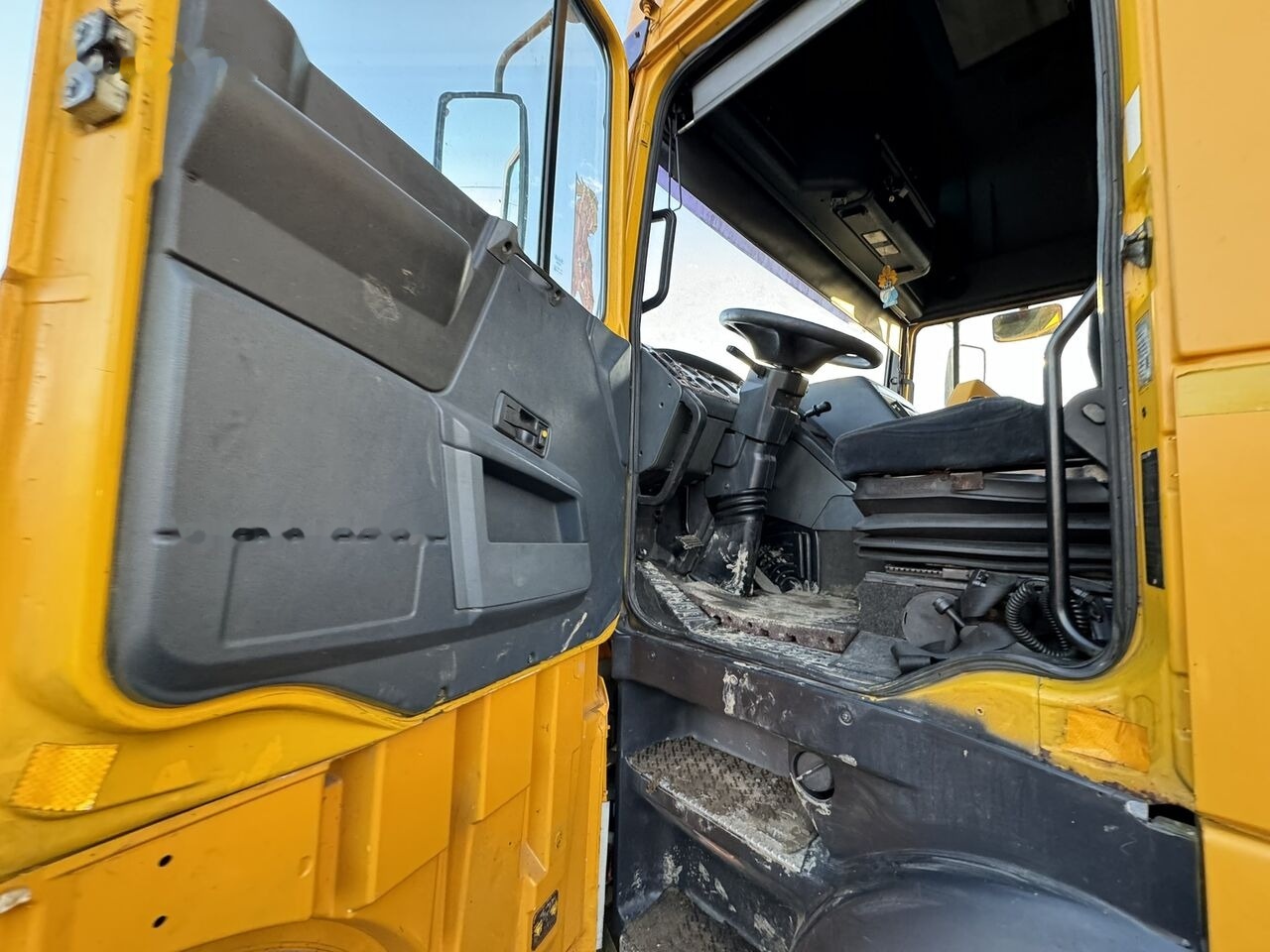 DAF XF95 430 ATI RETARDER EXPORT DAF XF95 430 ATI RETARDER EXPORT: slika 19 DAF XF95 430 ATI RETARDER EXPORT DAF XF95 430 ATI RETARDER EXPORT: slika 19