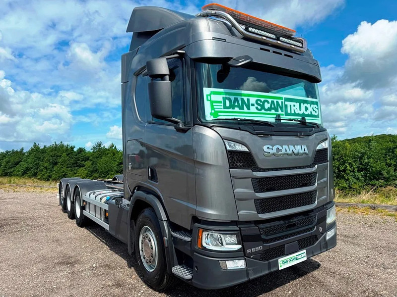 Scania R650 V8 NGS Steel / Air suspension. 4550mm weelbase. - Kamion sa golom šasijom i zatvorenom kabinom: slika 2 Scania R650 V8 NGS Steel / Air suspension. 4550mm weelbase. - Kamion sa golom šasijom i zatvorenom kabinom: slika 2
