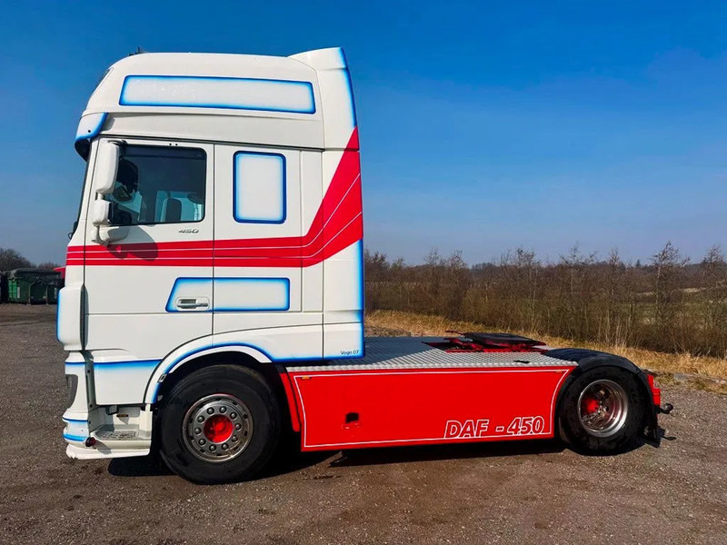 DAF XF 450 DAF XF 450 Special Interior. 706000 km. Euro 6 - Tegljač: slika 4 DAF XF 450 DAF XF 450 Special Interior. 706000 km. Euro 6 - Tegljač: slika 4