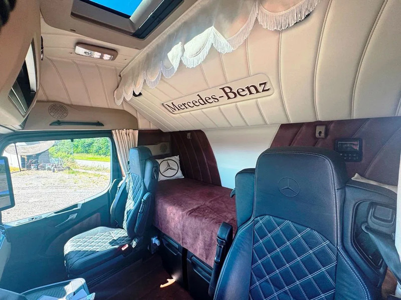 Tegljač Mercedes-Benz Actros 2653 Special Interior. 6x2 3250mm weelbase. Air / Air suspension. hydr. syatem. Invertor. Micro wave.: slika 17