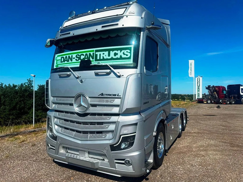 Mercedes-Benz Actros 2653 Special Interior. 6x2 3250mm weelbase. Air / Air suspension. hydr. syatem. Invertor. Micro wave. - Tegljač: slika 4 Mercedes-Benz Actros 2653 Special Interior. 6x2 3250mm weelbase. Air / Air suspension. hydr. syatem. Invertor. Micro wave. - Tegljač: slika 4