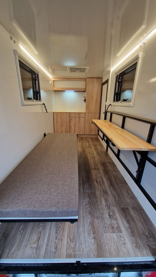 Everest MiniCamp przyczepa kempingowa Ciężarowa towarowa - Kamp prikolica: slika 3 Everest MiniCamp przyczepa kempingowa Ciężarowa towarowa - Kamp prikolica: slika 3