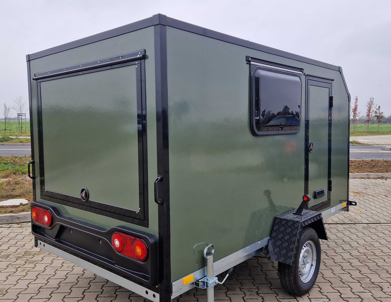 MiniCAMP do lasu na ryby minikempingowa przyczepa wyprawowa - Kamp prikolica: slika 3 MiniCAMP do lasu na ryby minikempingowa przyczepa wyprawowa - Kamp prikolica: slika 3