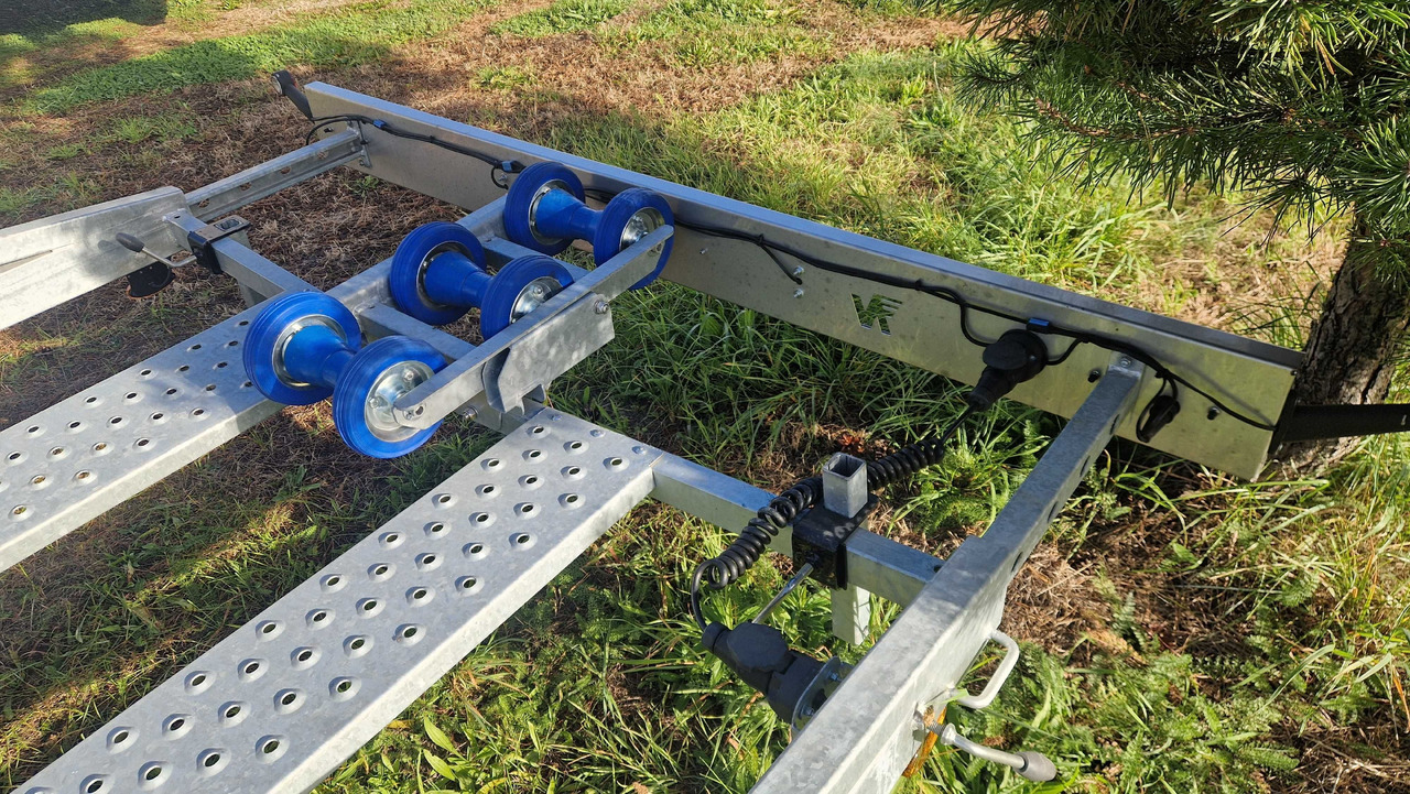 Nowa Przyczepa Podłodziowa 3500kg do 10M Niewiadów P3585HT - Prikolica za čamac: slika 2 Nowa Przyczepa Podłodziowa 3500kg do 10M Niewiadów P3585HT - Prikolica za čamac: slika 2
