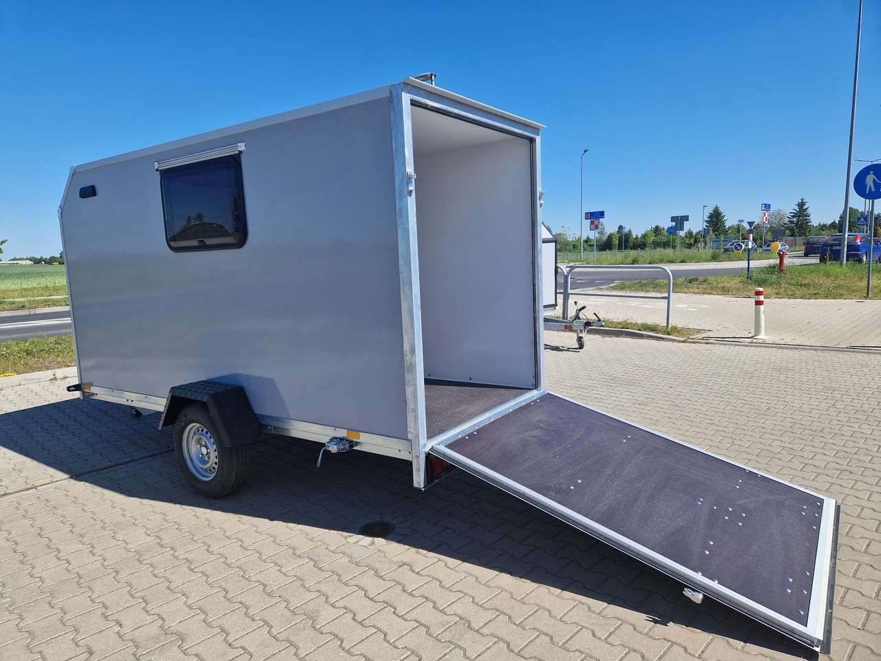 Przyczepa kempingowa Motocamp dla motocykla - Kamp prikolica: slika 1 Przyczepa kempingowa Motocamp dla motocykla - Kamp prikolica: slika 1