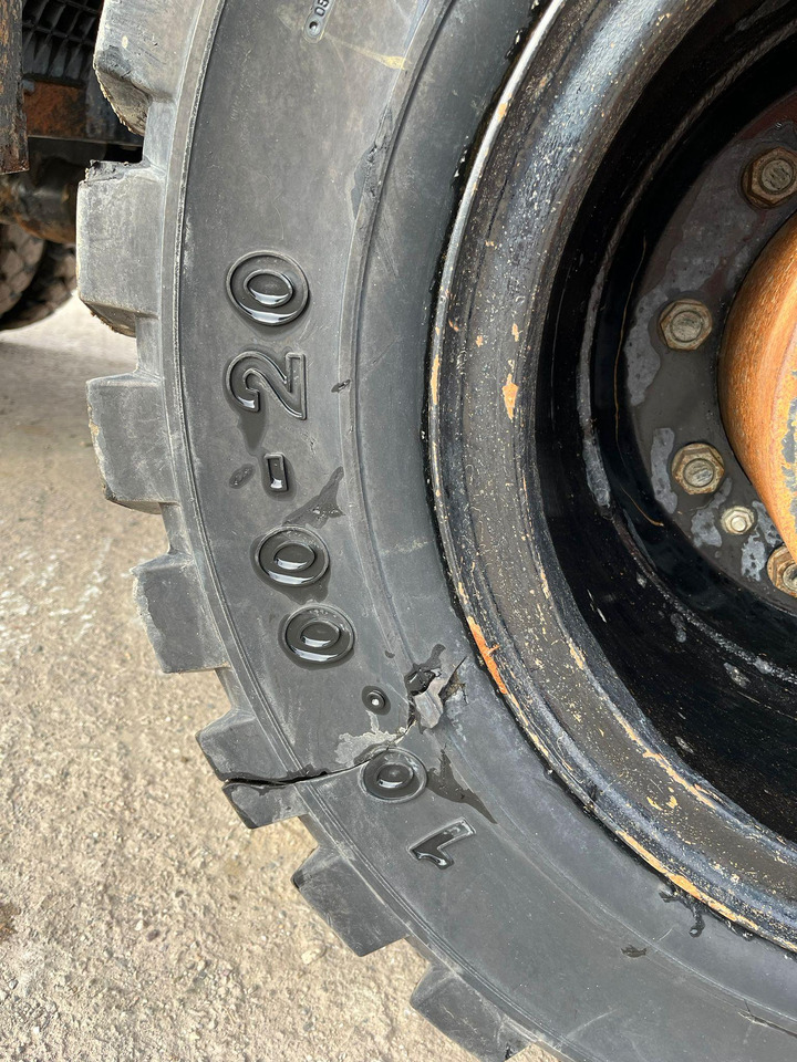 Bager točkaš Caterpillar M318D: slika 21