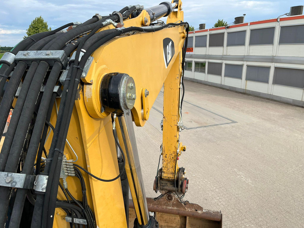 Bager točkaš Caterpillar M318D: slika 8