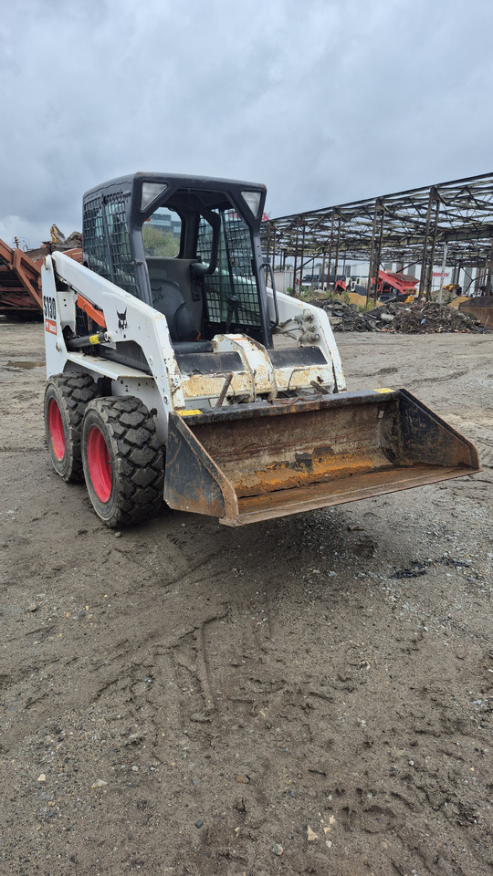 BOBCAT S130 - Mini utovarivač: slika 4 BOBCAT S130 - Mini utovarivač: slika 4